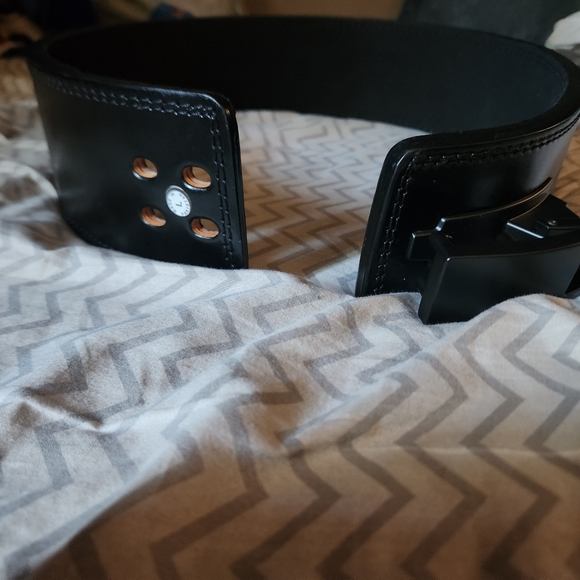 Lifting belt - Picture 1 of 3